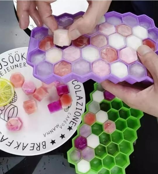 🧊 Premium Ice Cube Maker Tray – Food Grade, Easy Release & Durable Design (Pack of 2)